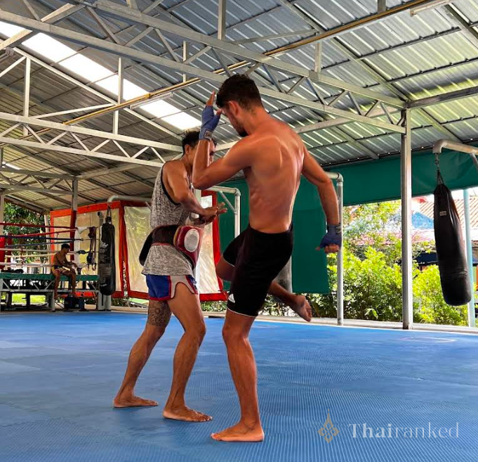 สุวิทย์ มวยไทย - ภูเก็ต (ฉลอง)