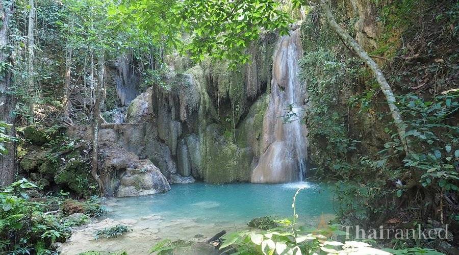Bua Thong Waterfalls (Sticky Waterfalls)