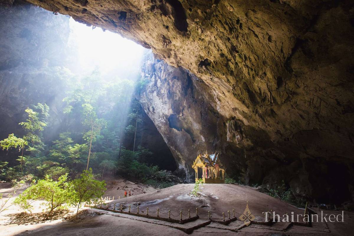 Cueva Phraya Nakhon (Prachuap Khiri Khan)